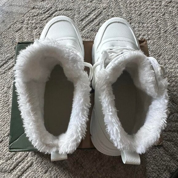 Women's White Boots - Picture 4 of 5